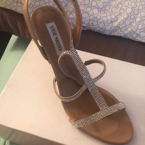 Shoes - Picture 2 of 5